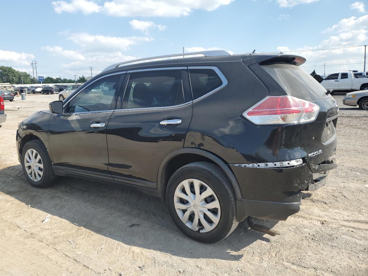 2016 Nissan Rogue S - Фото 2