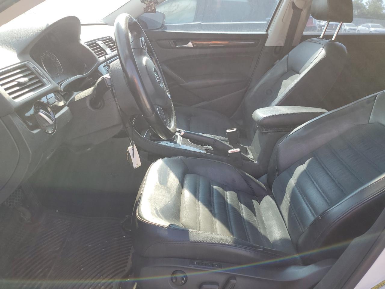 2014 Volkswagen Passat Sel - Фото 7