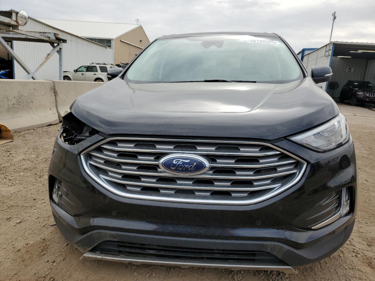 2022 Ford Edge Titanium - Фото 5