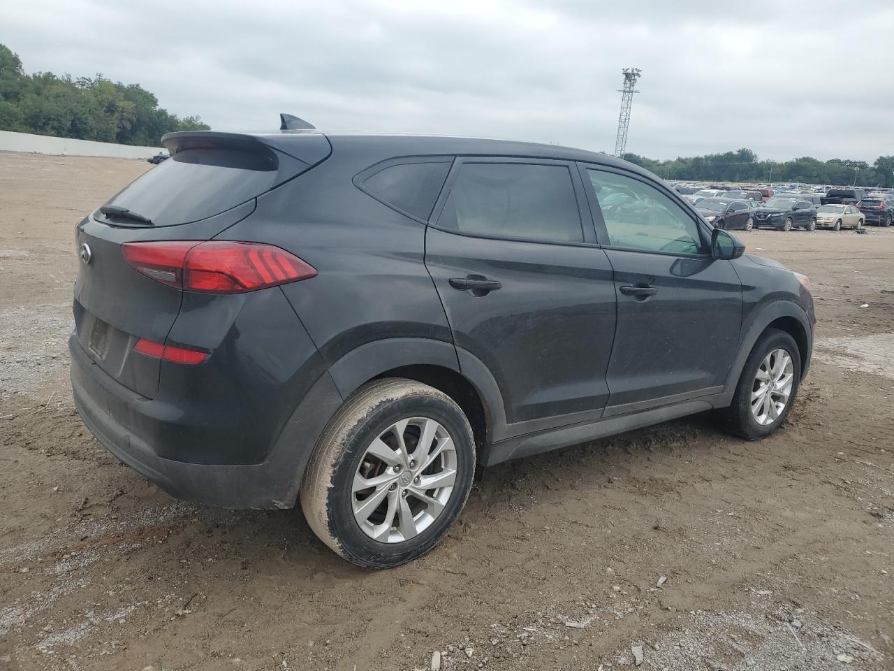 2021 Hyundai Tucson Se - Фото 3