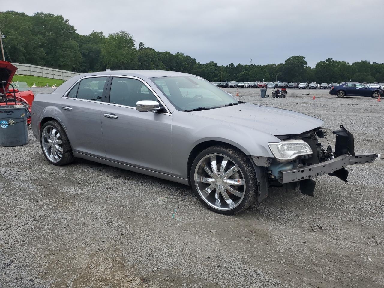 2015 Chrysler 300 Limited - Фото 4
