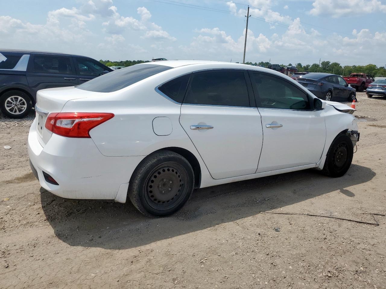 2017 Nissan Sentra S - Фото 3