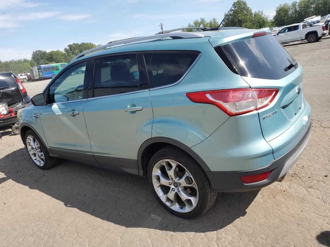 2013 Ford Escape Titanium - Фото 2