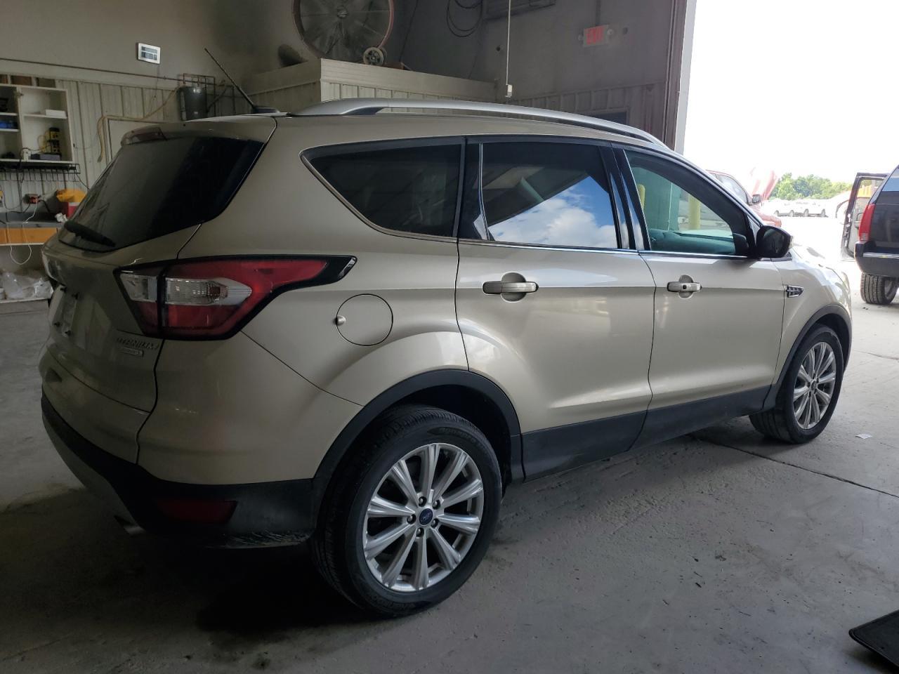 2017 Ford Escape Titanium - Фото 3