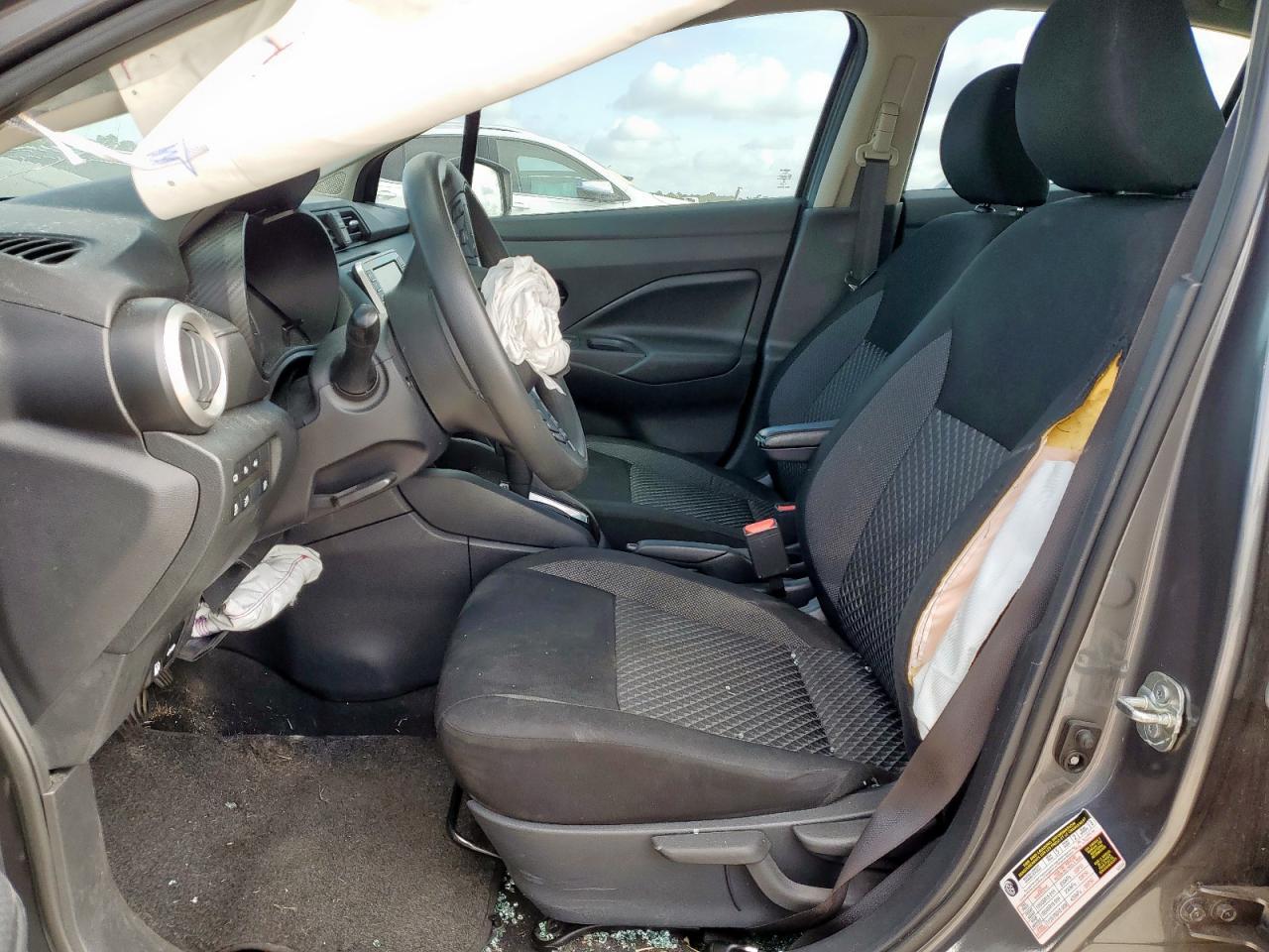 2020 Nissan Versa S - Image 7