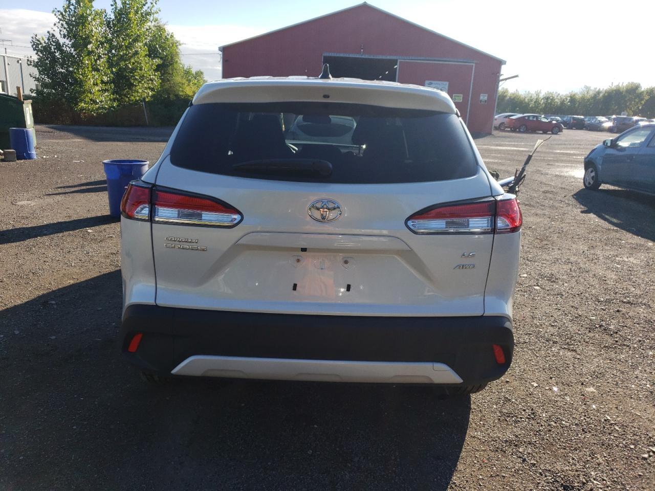 2025 Toyota Corolla Cross Le - Фото 6