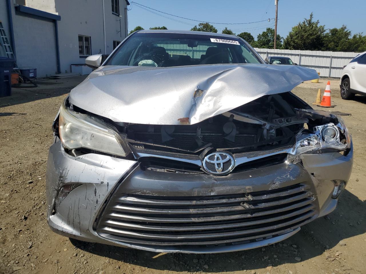 2016 Toyota Camry Le - Image 5