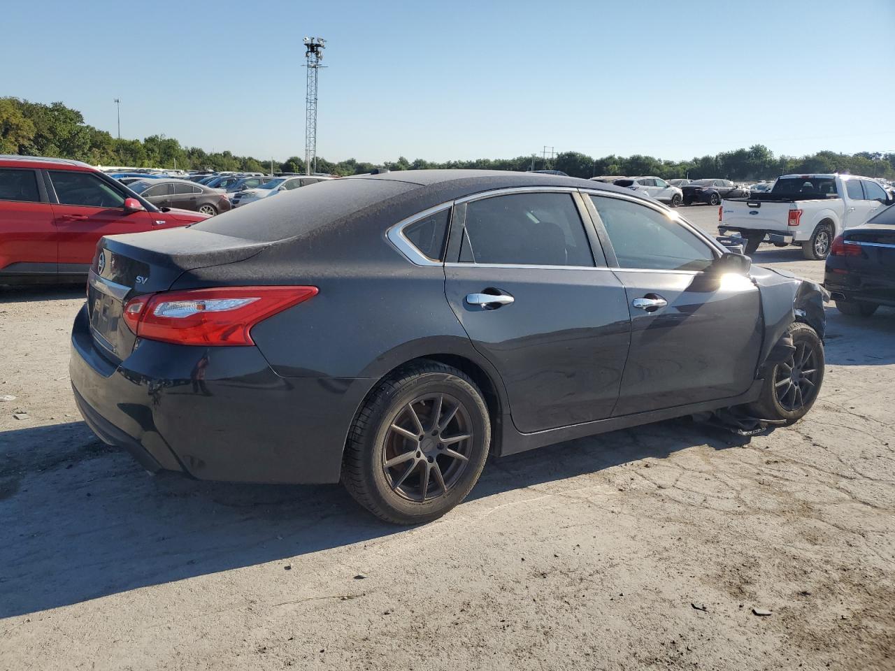 2017 Nissan Altima 2.5 - Image 3