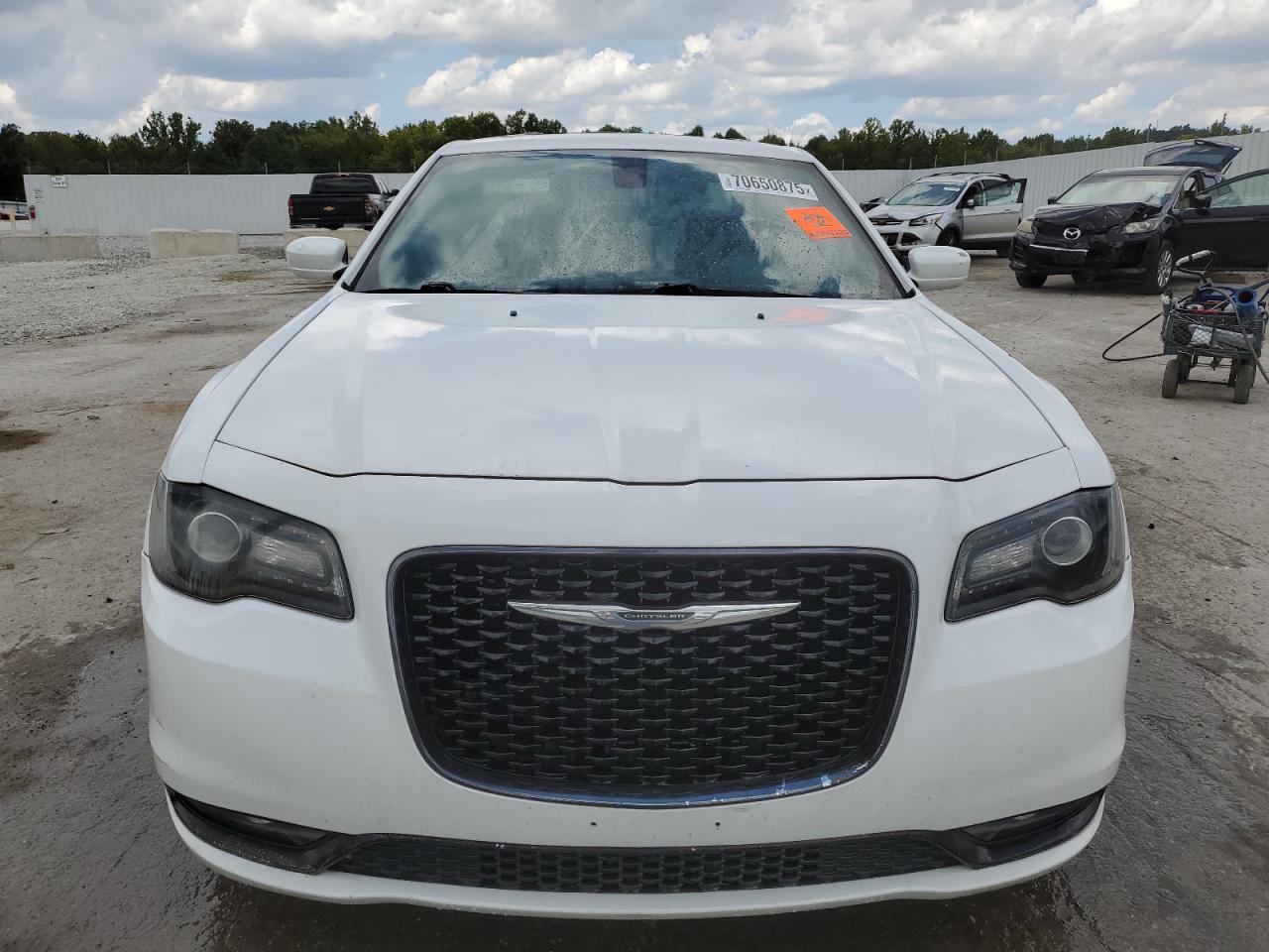 2016 Chrysler 300 S - Image 5