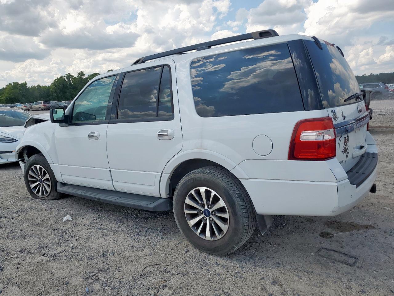 2015 Ford Expedition Xlt - Image 2