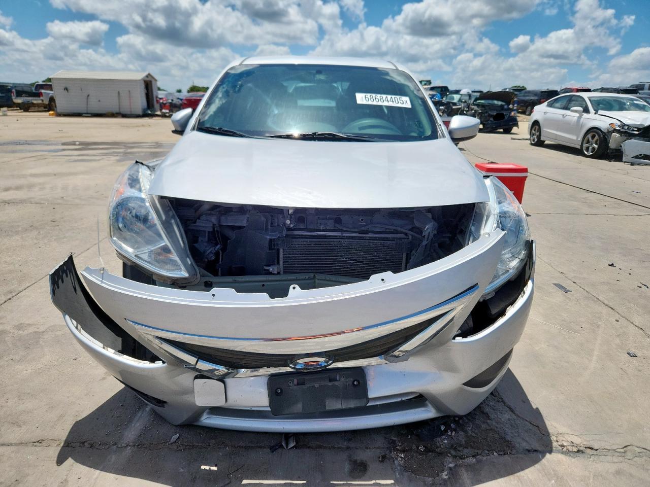 2019 Nissan Versa S - Фото 5