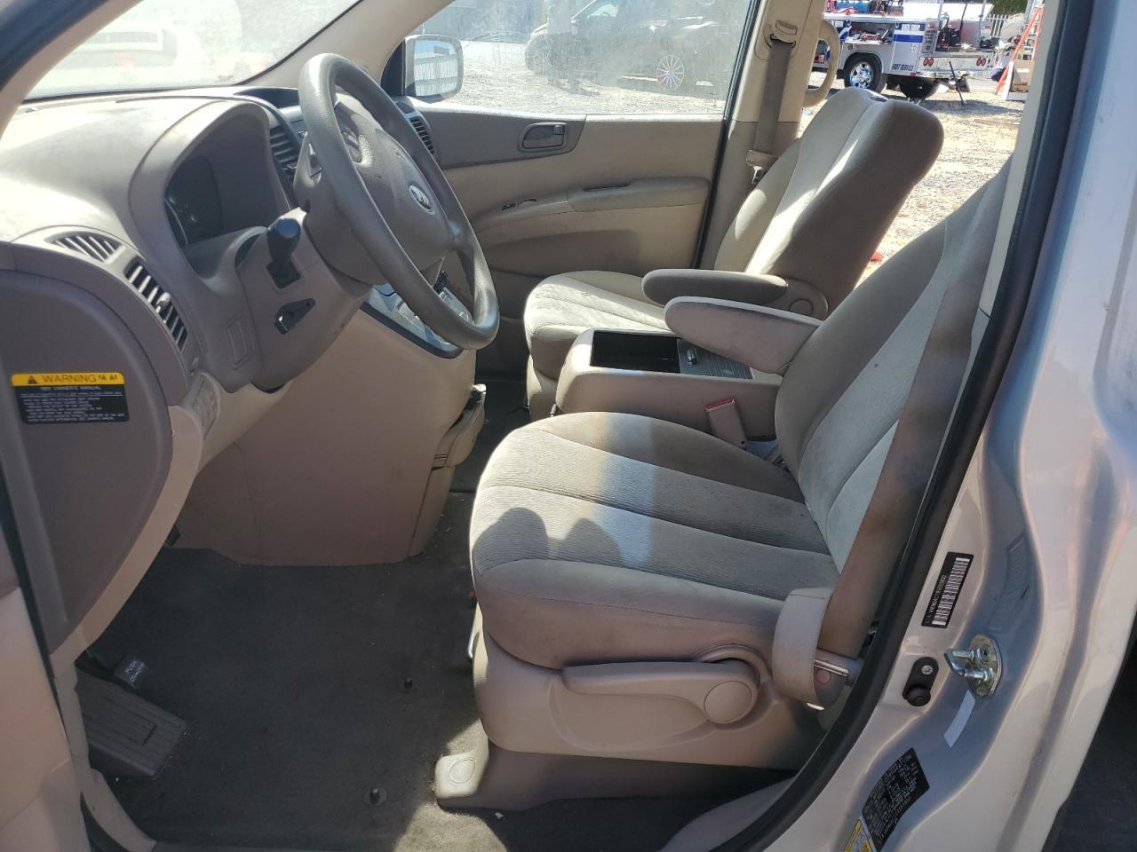 2014 Kia Sedona Lx - Фото 7