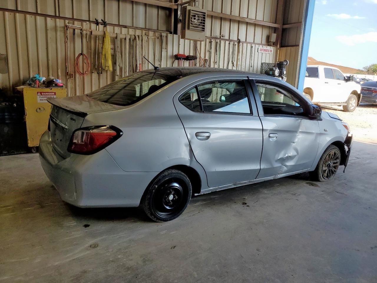 2023 Mitsubishi Mirage G4 Es - Image 3