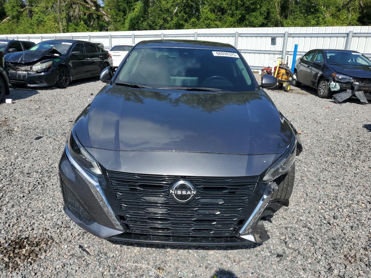 2023 Nissan Altima Sl - Image 5