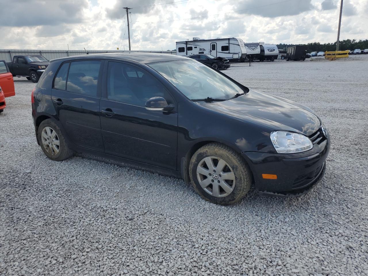 2009 Volkswagen Rabbit - Image 4