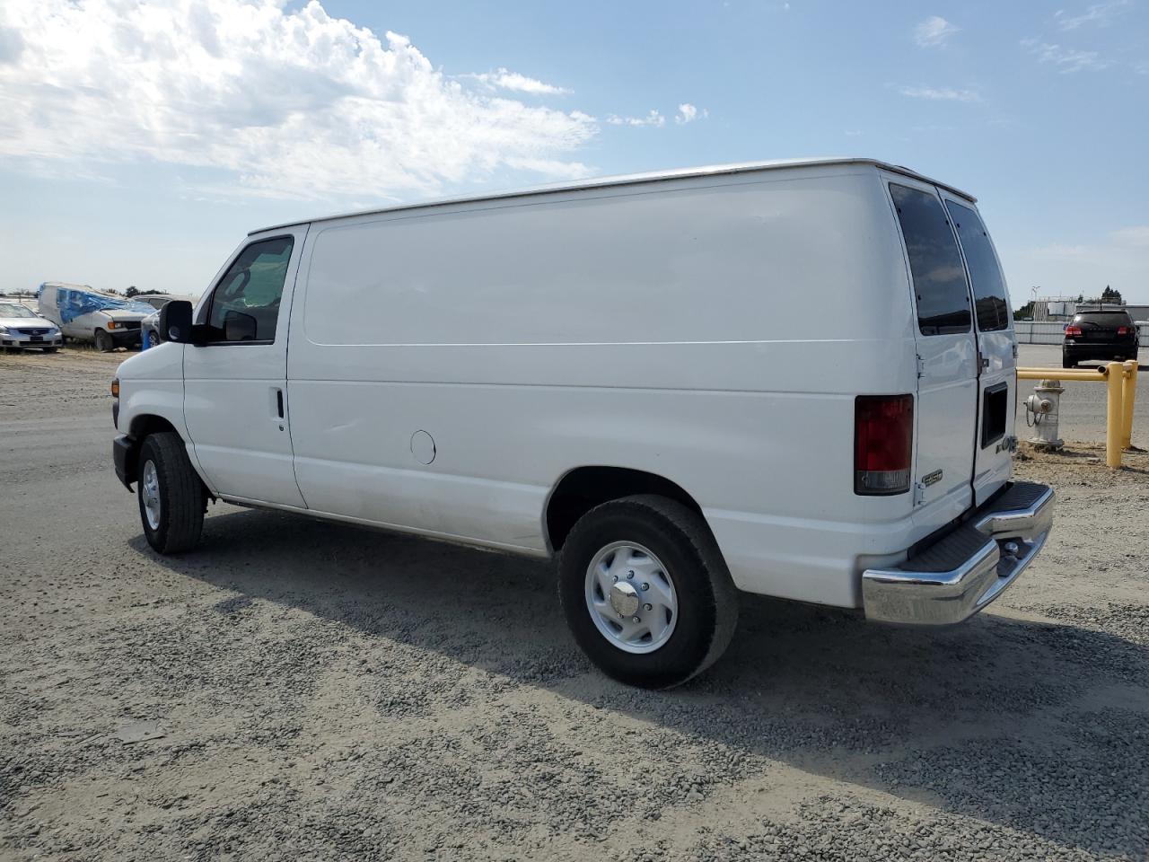 2009 Ford Econoline E150 Van - Image 2