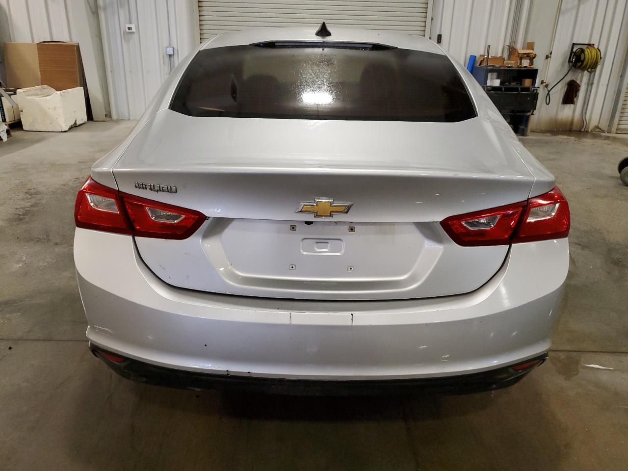 2017 Chevrolet Malibu Ls - Фото 6