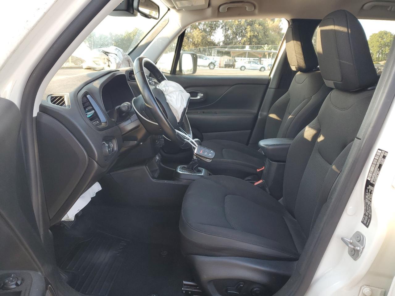 2019 Jeep Renegade Latitude - Image 7