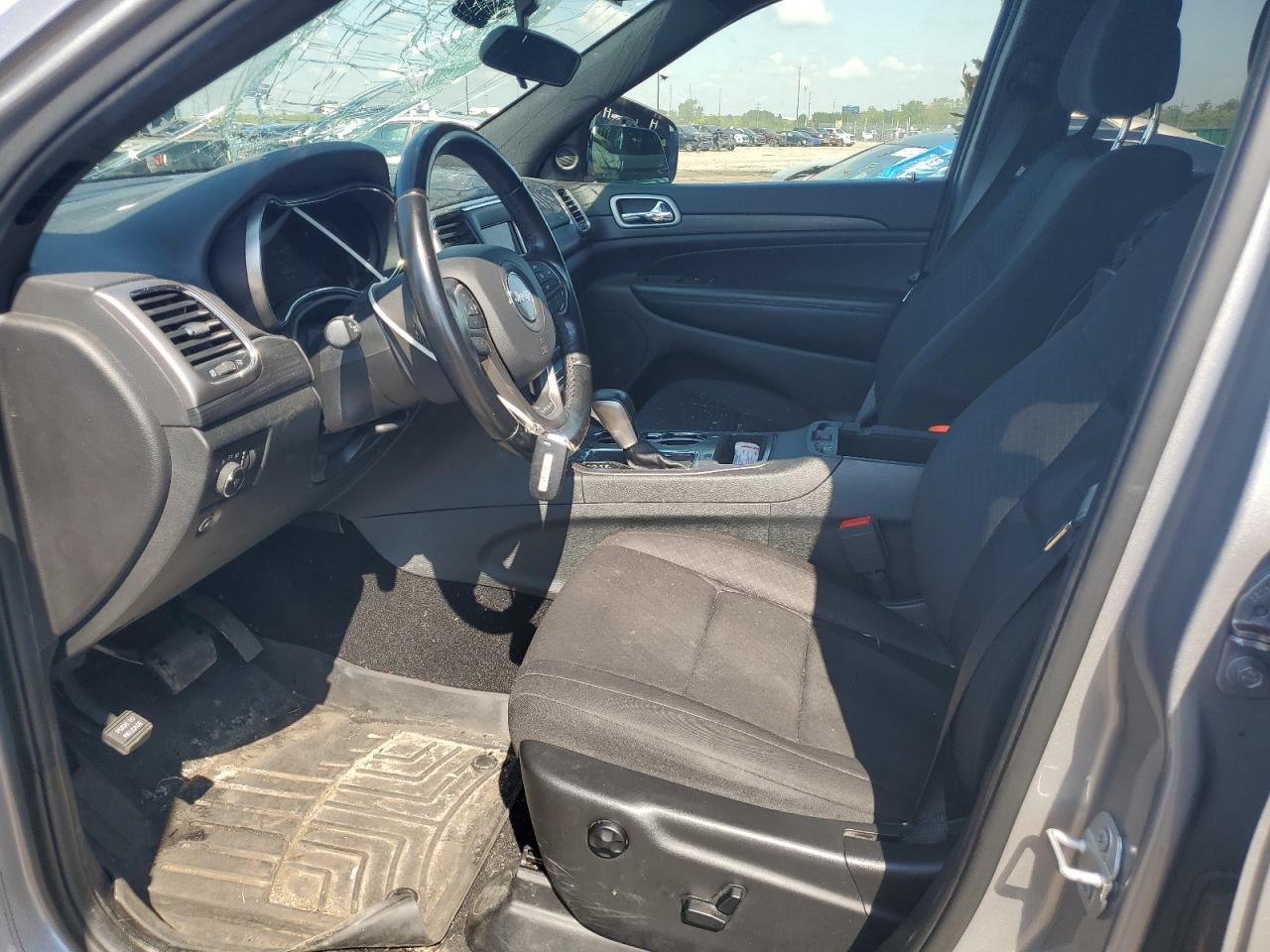 2020 Jeep Grand Cherokee - Image 7