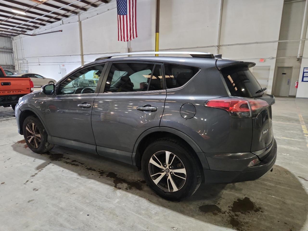 2018 Toyota Rav4 Adventure - Фото 2
