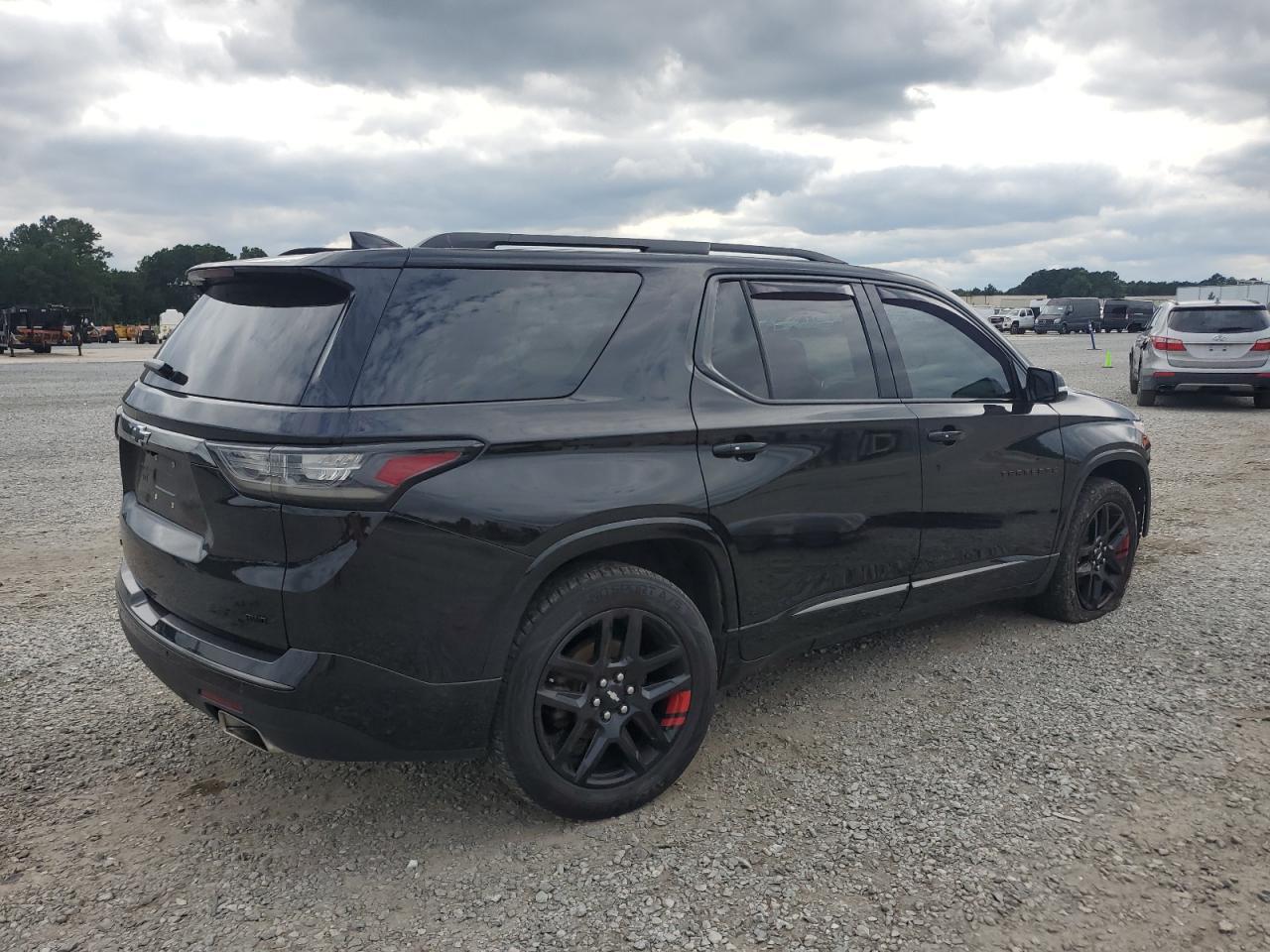 2018 Chevrolet Traverse Premier - Image 3