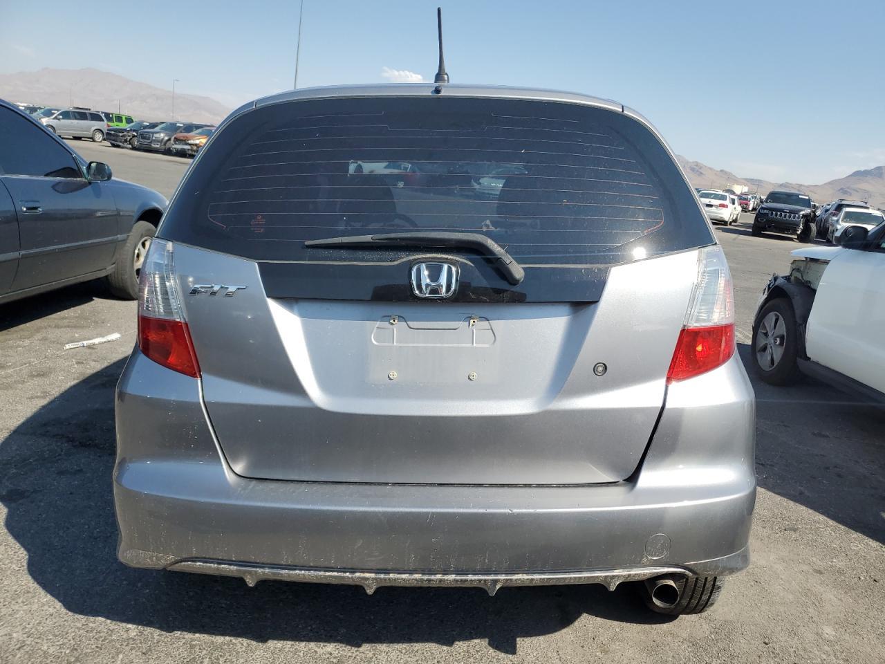 2010 Honda Fit - Фото 6