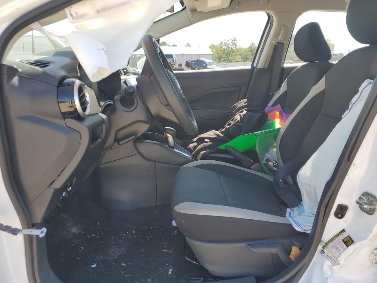 2020 Nissan Versa Sv - Image 7