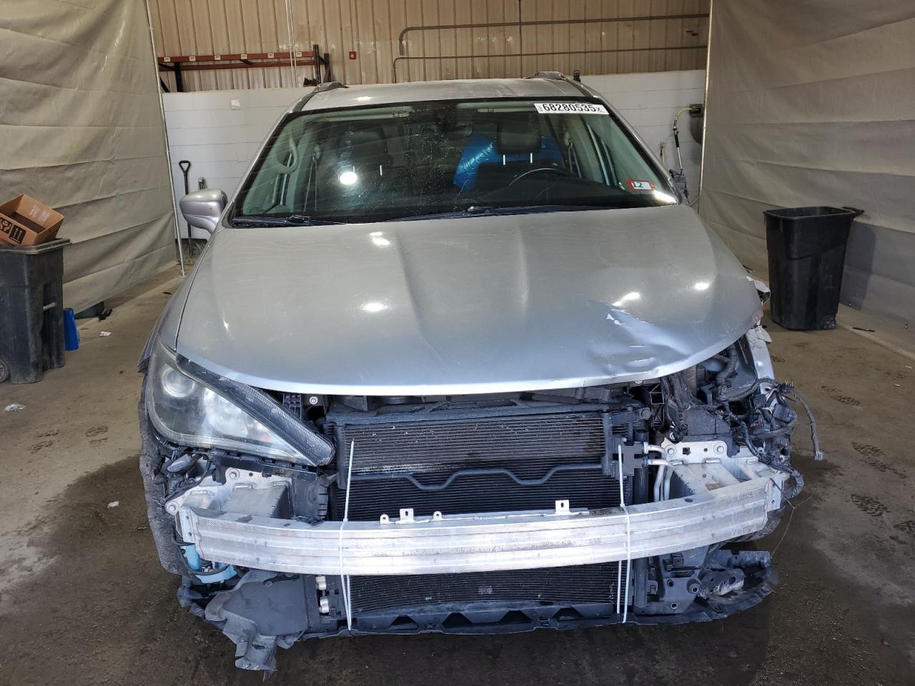 2018 Chrysler Pacifica Touring L - Фото 5
