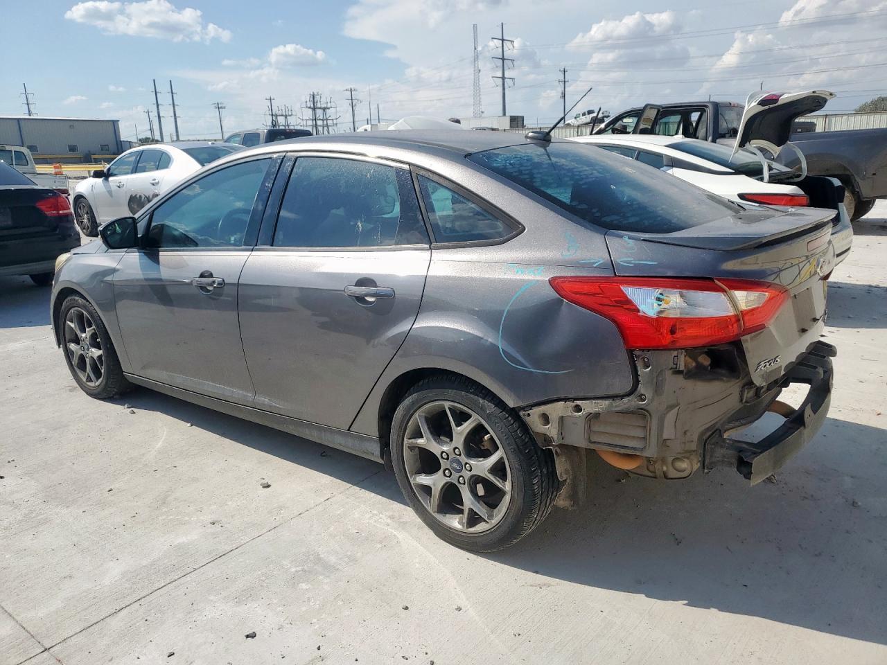 2014 Ford Focus Se - Image 2