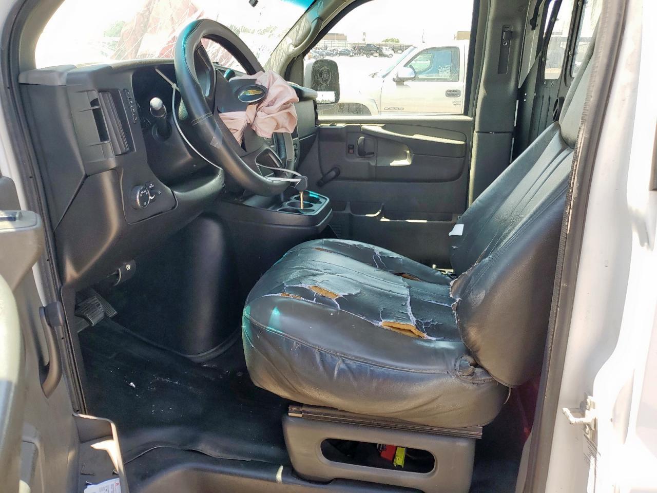 2014 Chevrolet Express G1500 - Фото 7