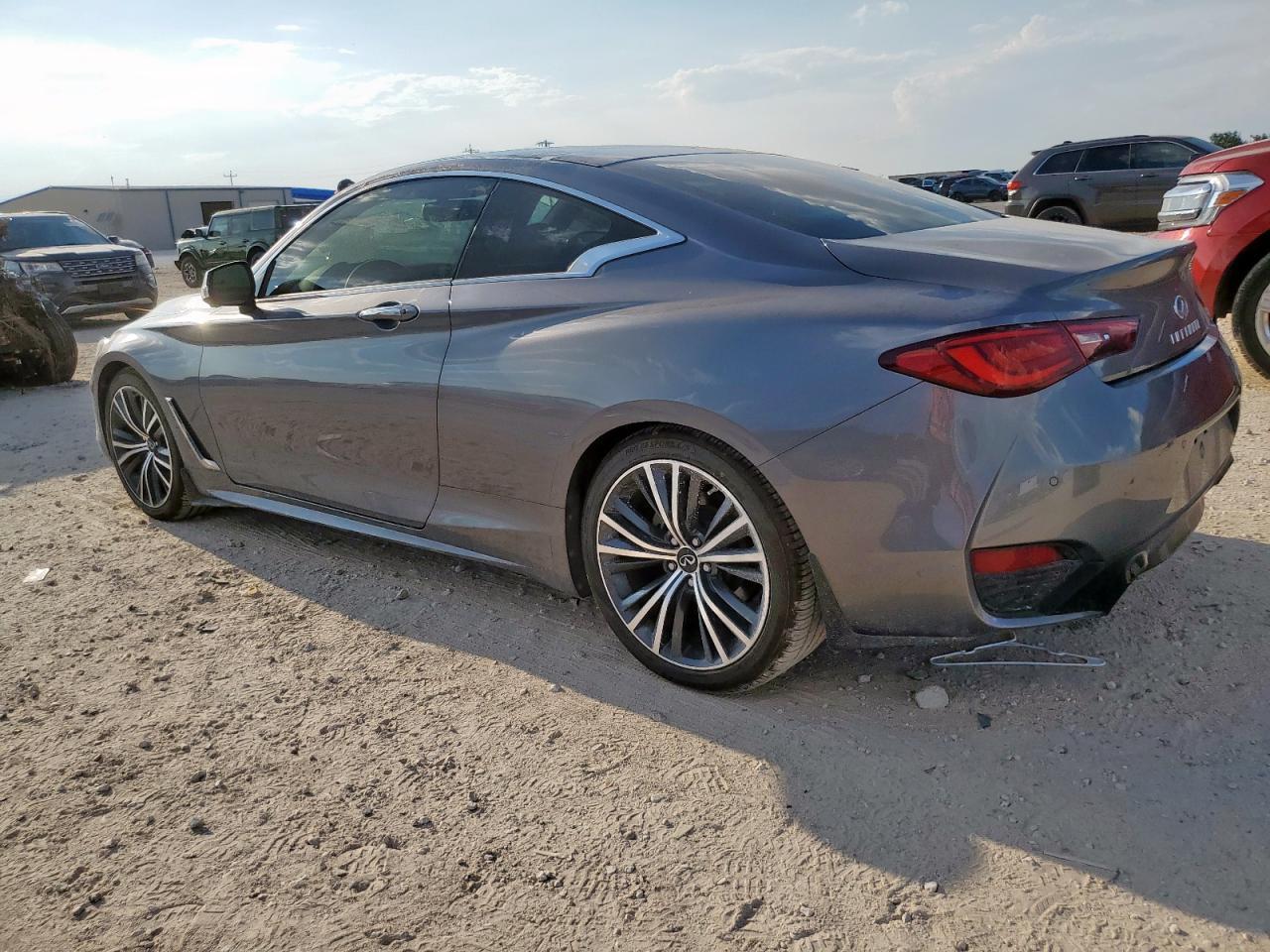 2021 Infiniti Q60 Luxe - Image 2