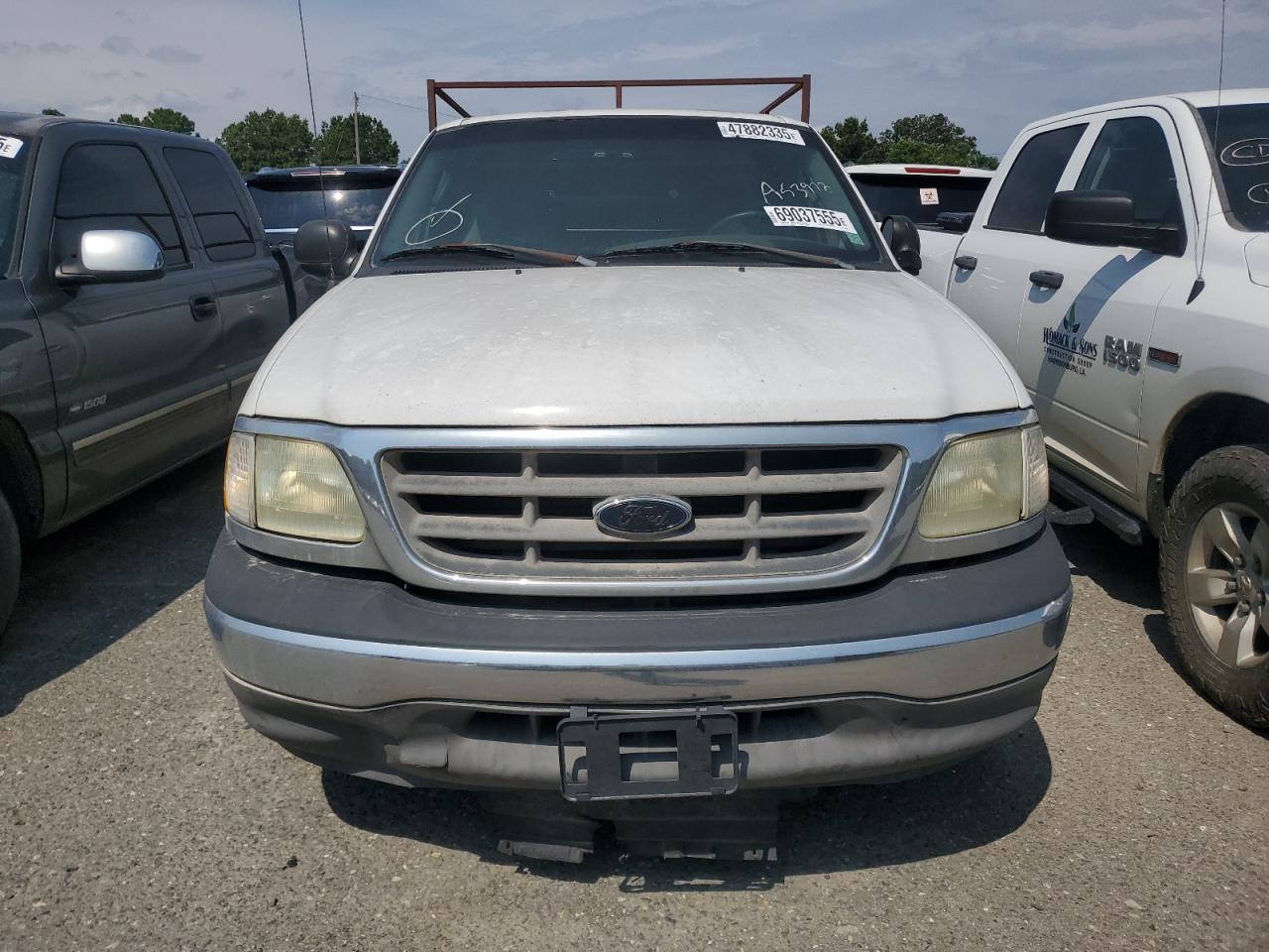 2003 Ford F150 - Image 5