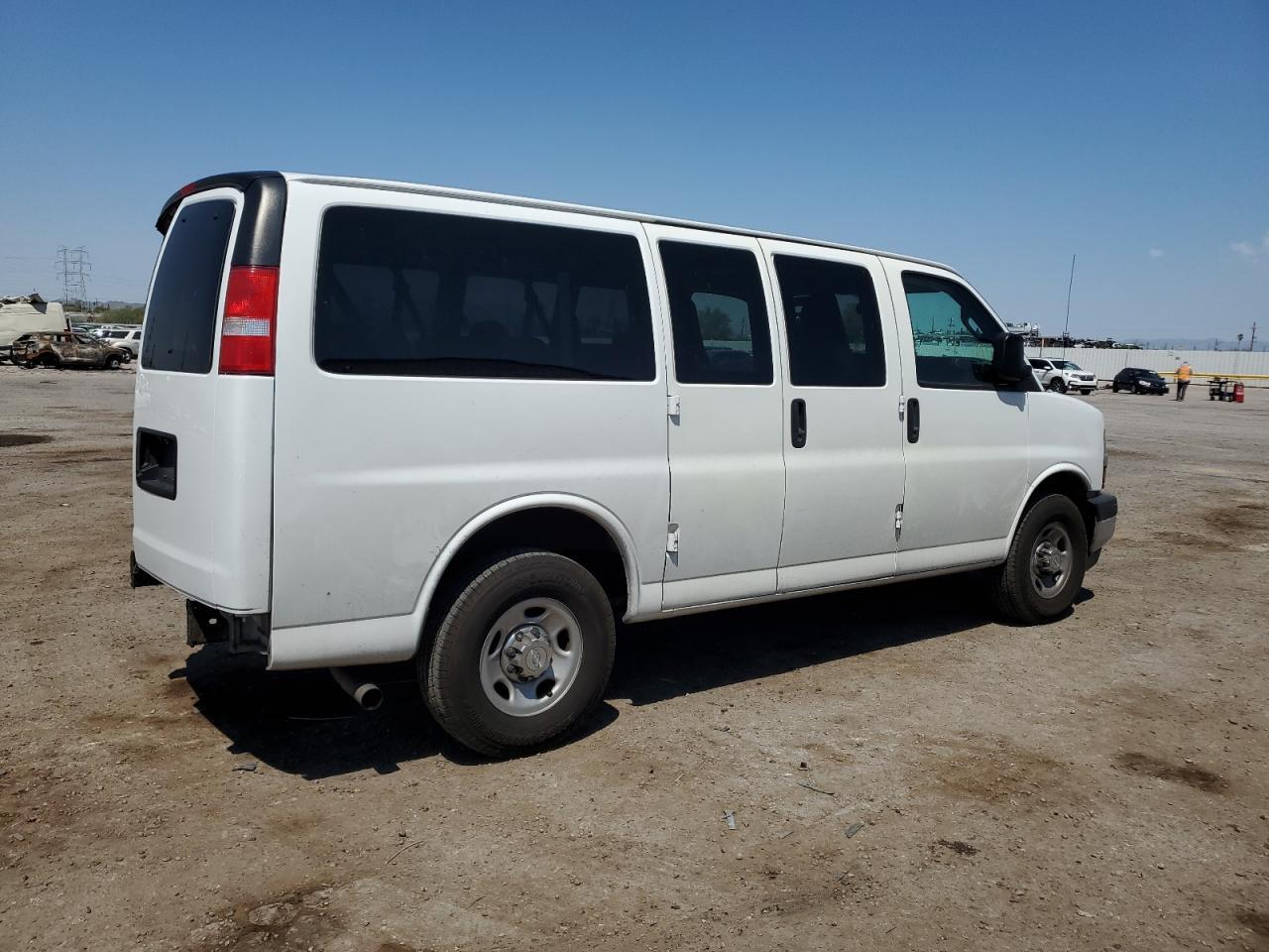 2020 Chevrolet Express G2500 Lt - Image 3