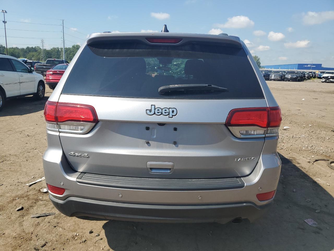 2020 Jeep Grand Cherokee - Image 6