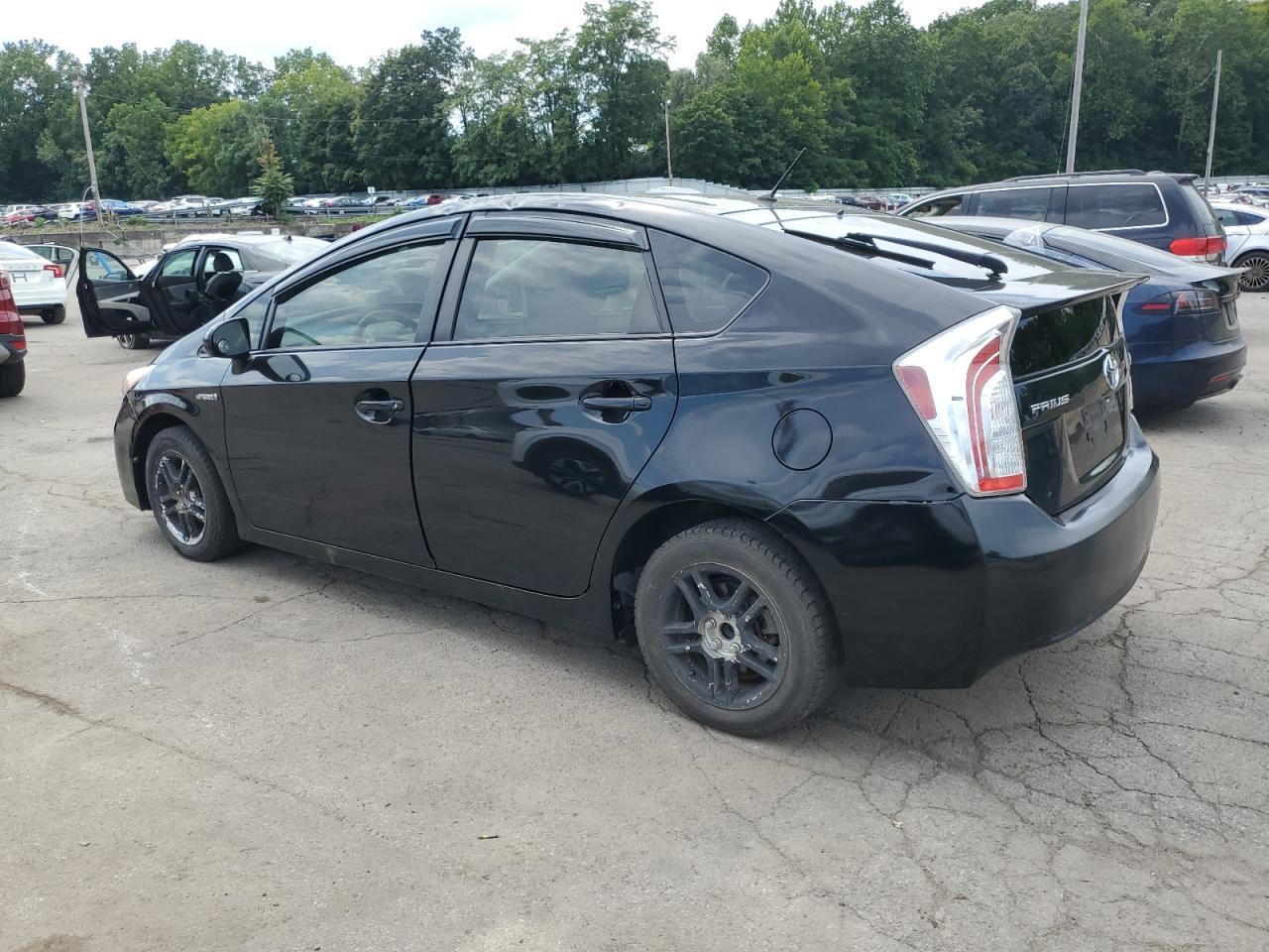 2015 Toyota Prius - Фото 2