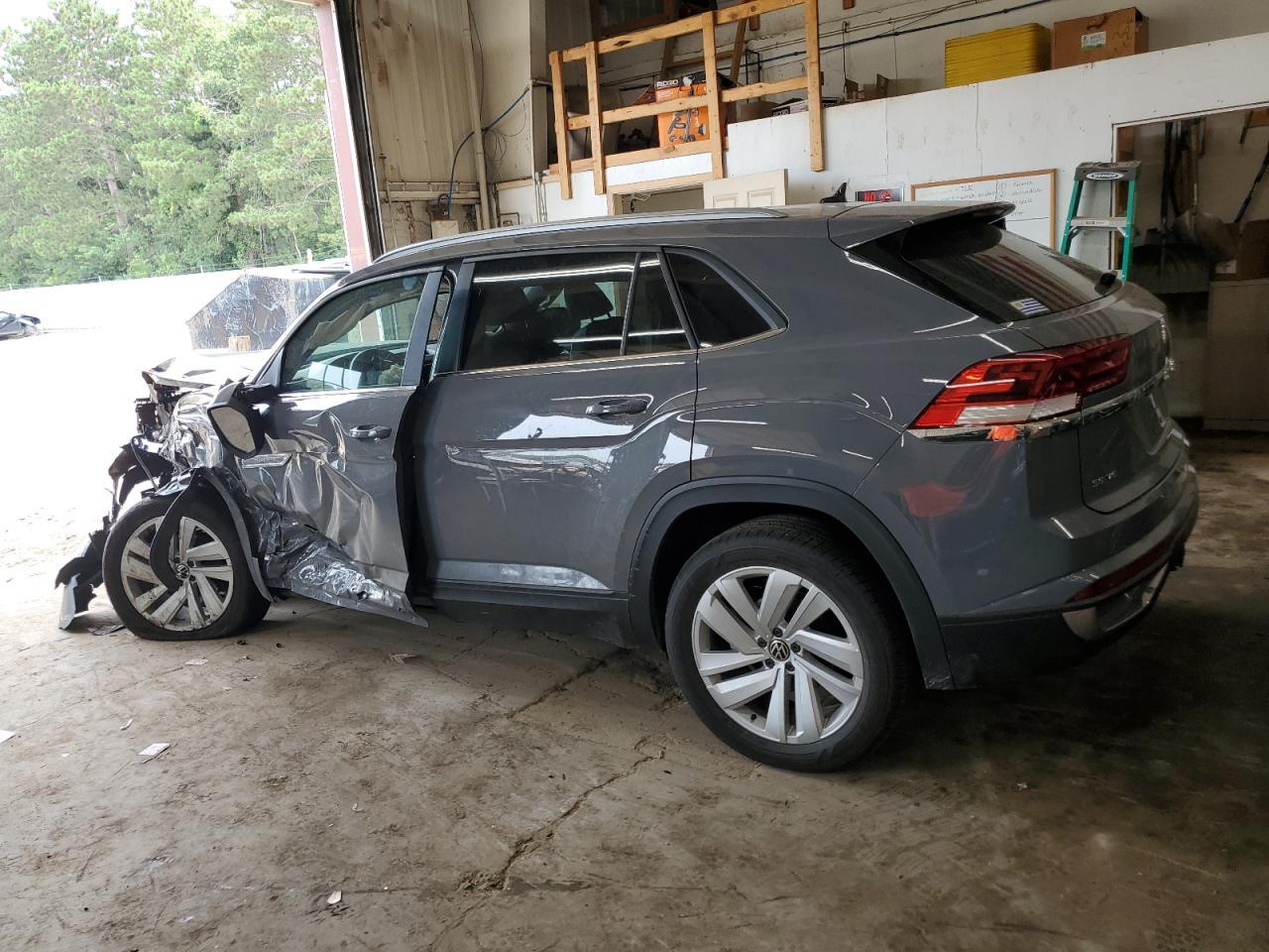 2022 Volkswagen Atlas Cross Sport Se - Фото 2