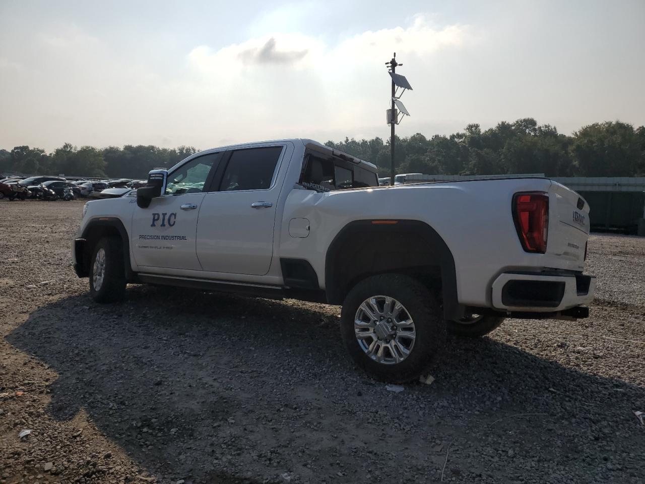 2022 GMC Sierra K2500 Denali - Фото 2