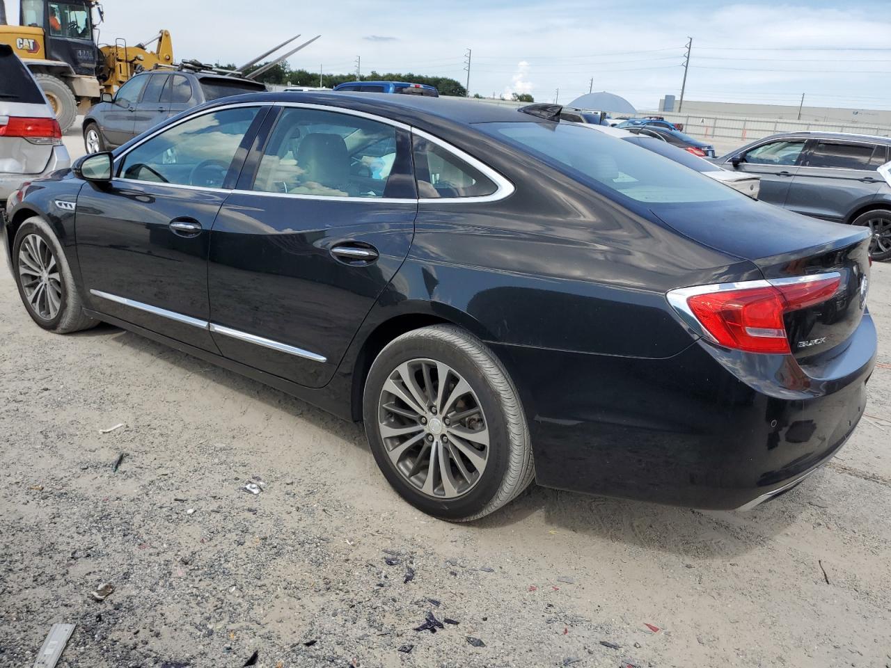 2017 Buick Lacrosse Preferred - Фото 2