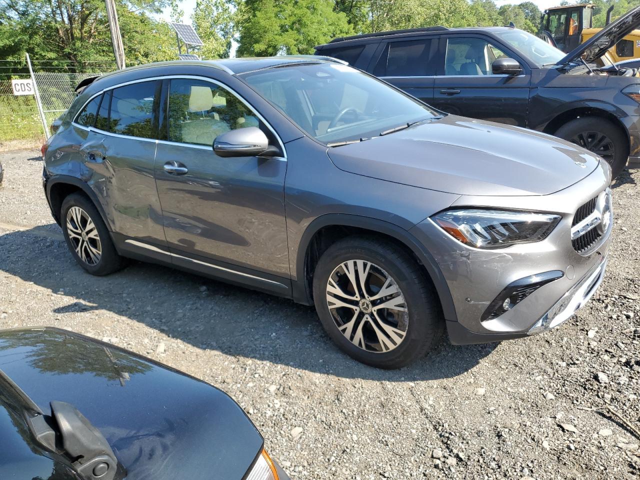 2025 Mercedes-Benz Gla 250 4Matic - Image 4