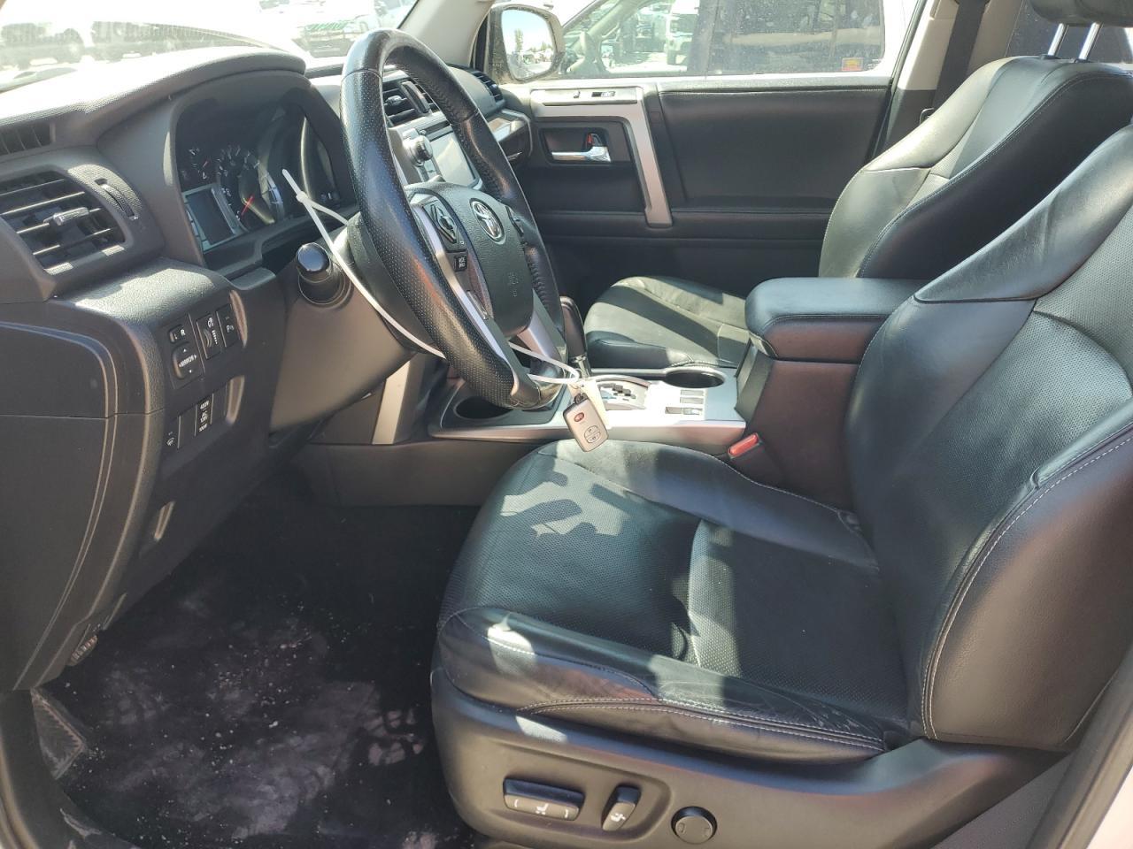 2016 Toyota 4Runner Sr5/Sr5 Premium - Image 7