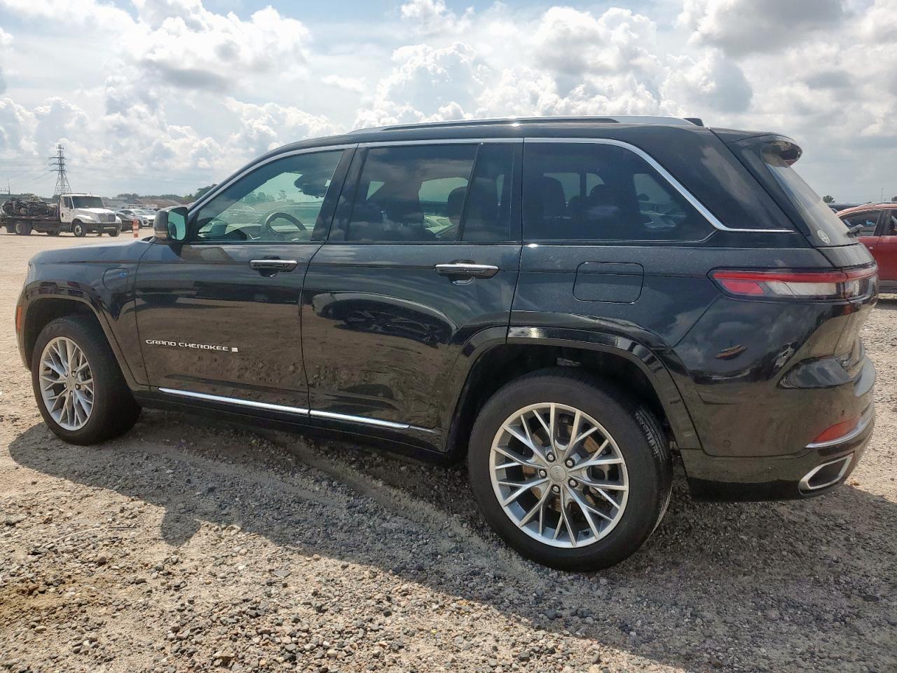 2022 Jeep Grand Cherokee Summit 4Xe - Фото 2