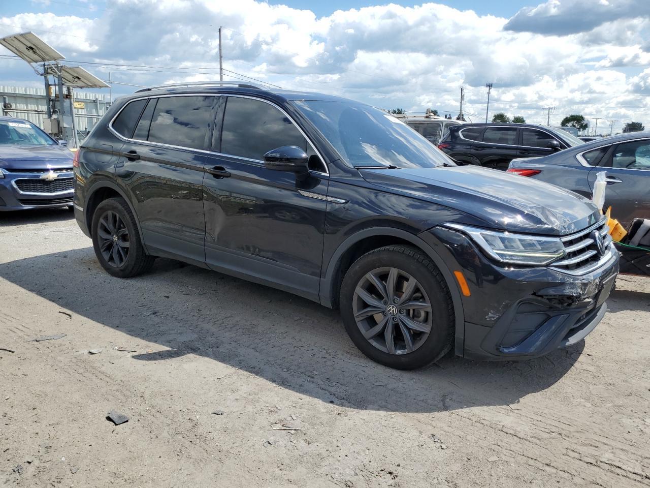 2022 Volkswagen Tiguan Se - Image 4