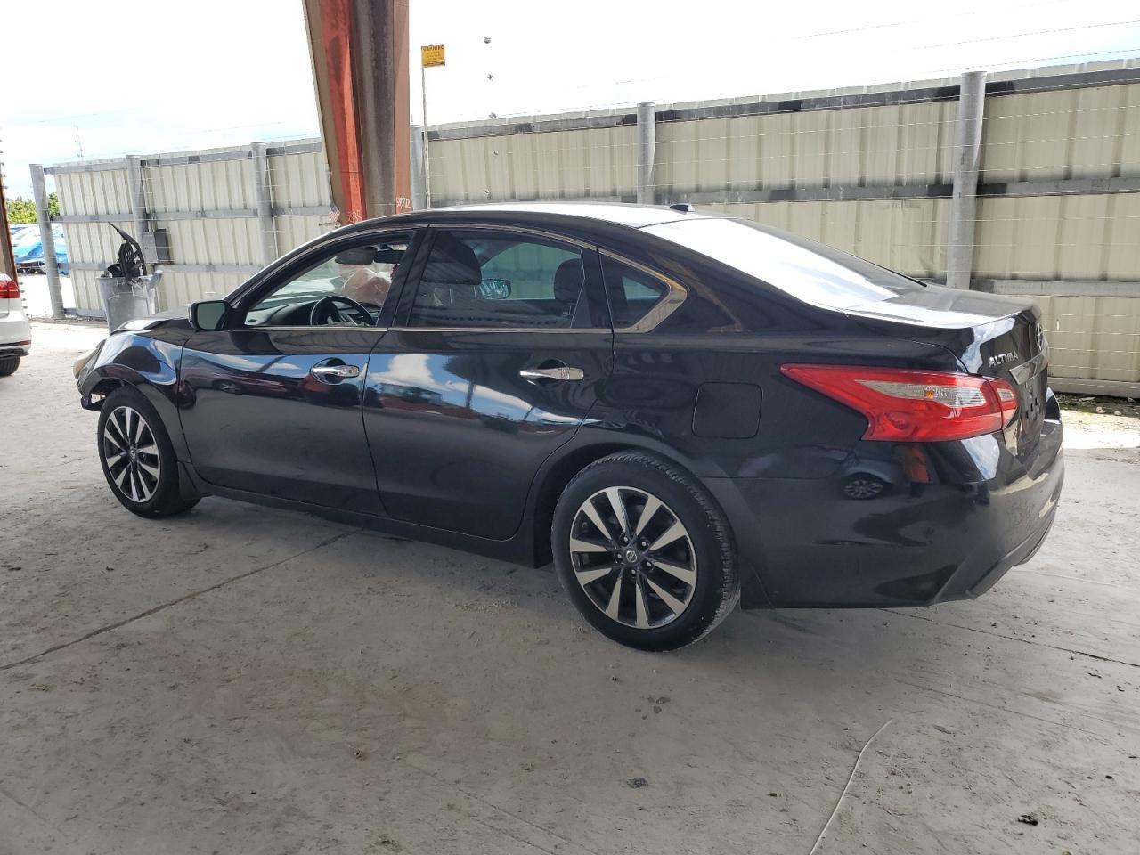 2016 Nissan Altima 2.5 - Фото 2