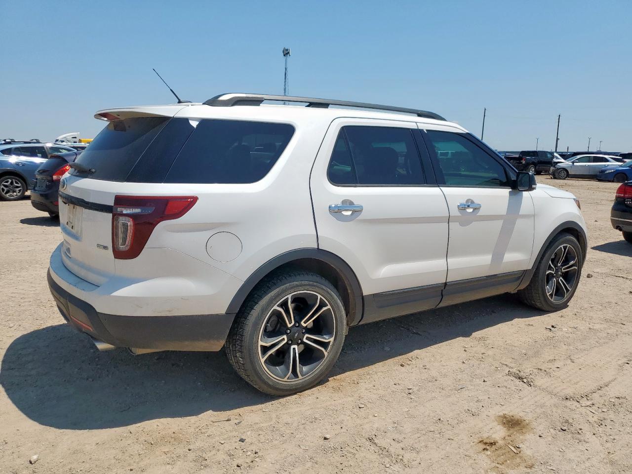 2013 Ford Explorer Sport - Image 3