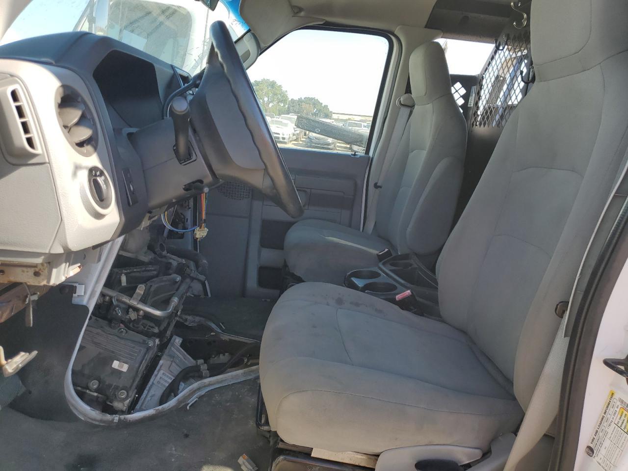 2012 Ford Econoline E350 Super Duty Van - Image 7