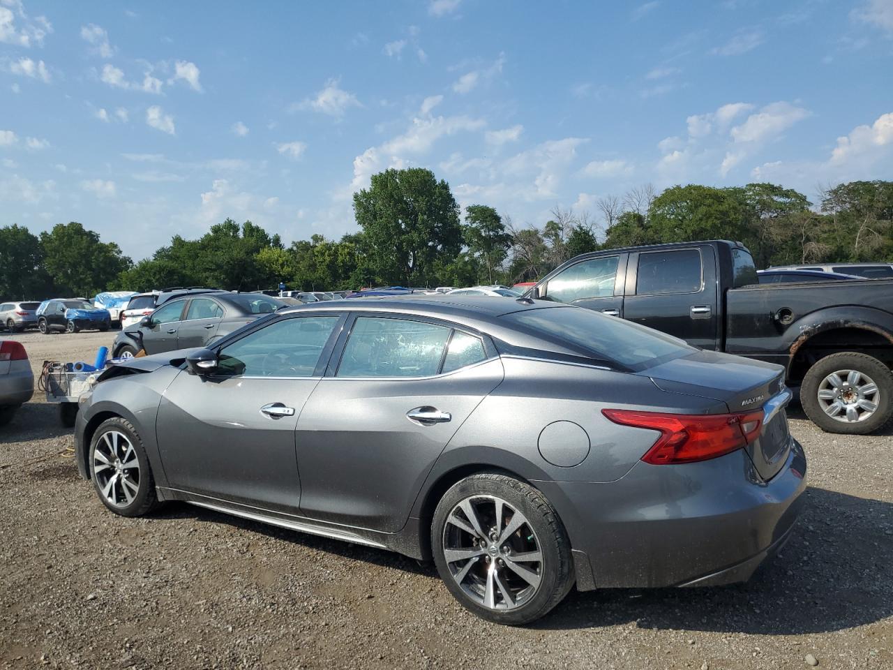 2017 Nissan Maxima 3.5S - Image 2