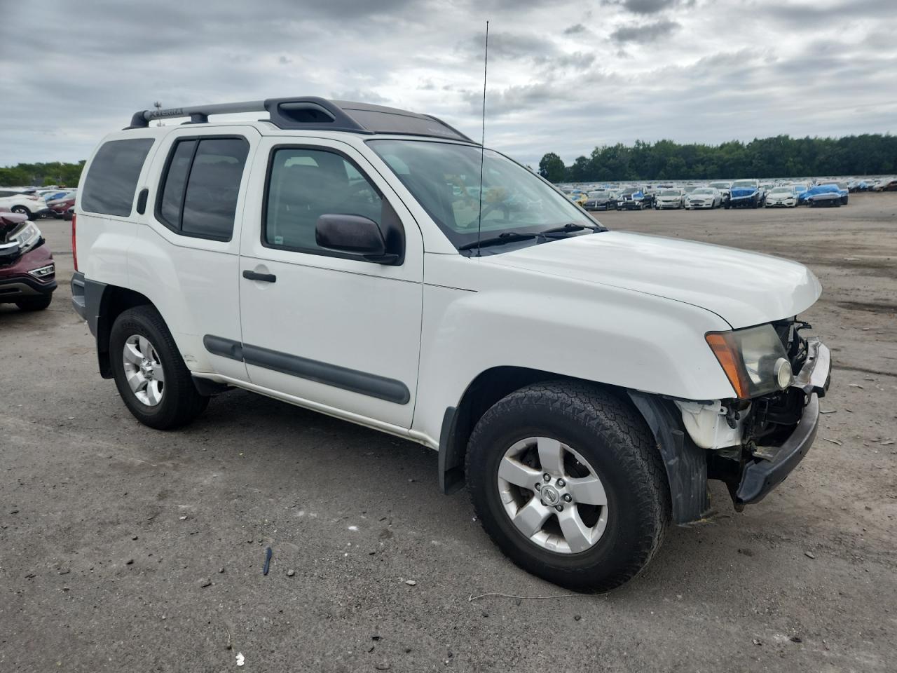 2013 Nissan Xterra X - Image 4