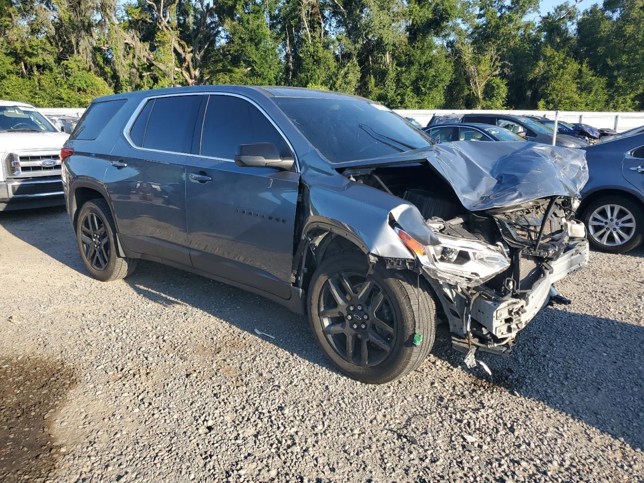 2021 Chevrolet Traverse Ls - Image 4