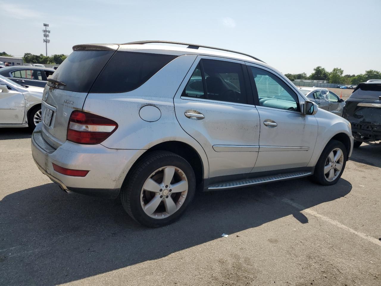 2010 Mercedes-Benz Ml 350 4Matic - Фото 3