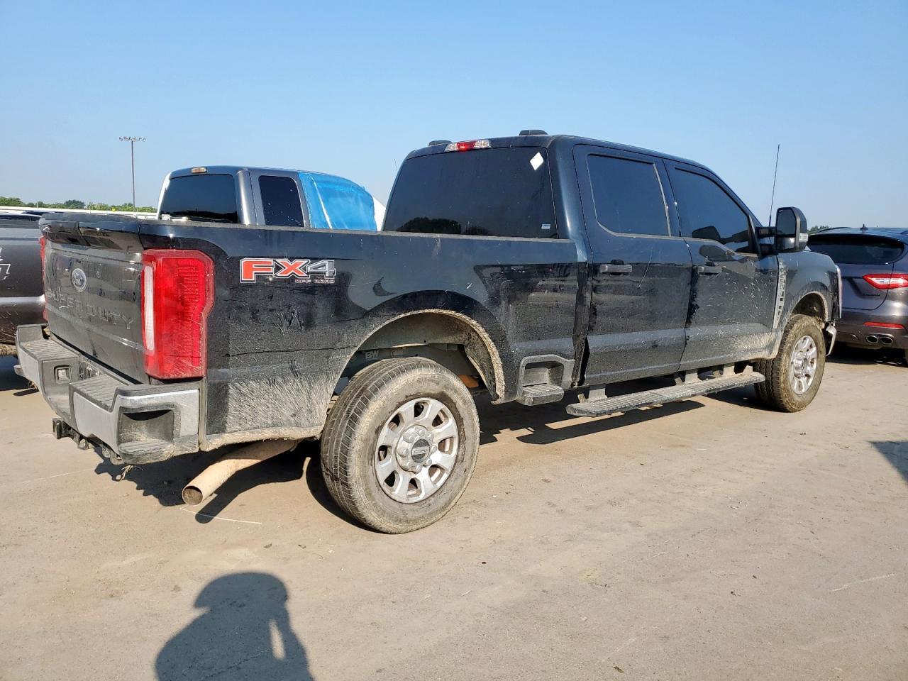 2024 Ford F250 Super Duty - Фото 3